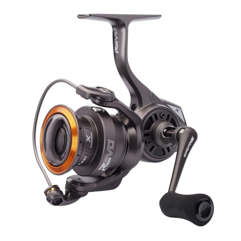 Navijak s prednou brzdou Abu Garcia Revo 3 S 2500SH
