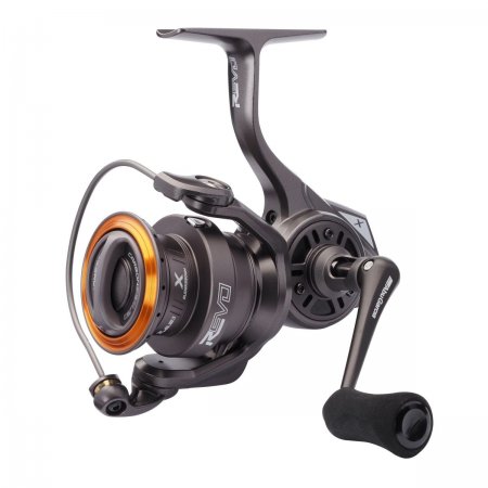 Navijak s prednou brzdou Abu Garcia Revo 3 X 2500S
